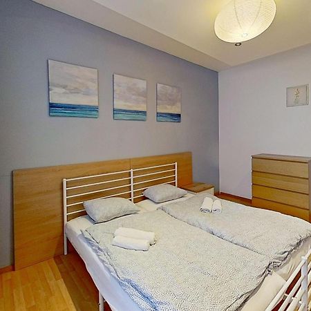 2Br Apt With Free Garage Parking, Close To The Historic Centre Bratislava Bagian luar foto
