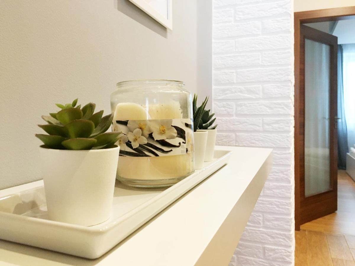 2Br Apt With Free Garage Parking, Close To The Historic Centre Bratislava Bagian luar foto