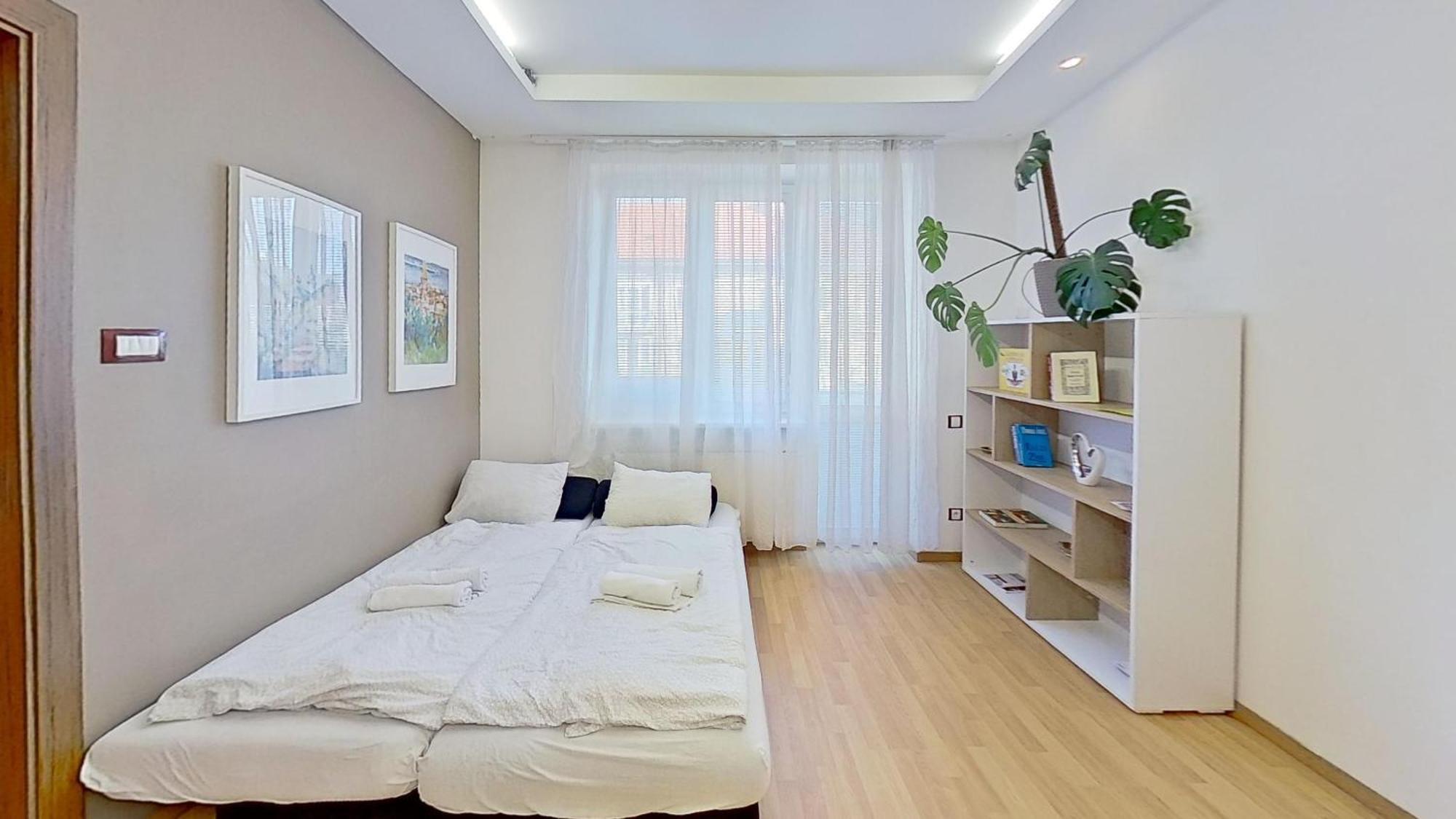 2Br Apt With Free Garage Parking, Close To The Historic Centre Bratislava Bagian luar foto